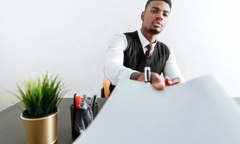 executive intelligence review outline